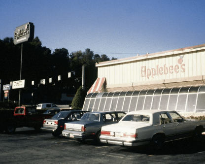 First Applebee's restaurant